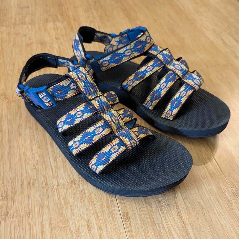 TEVA Dorado Sandal multi color aztec buckle *LIKE NEW* sz 9